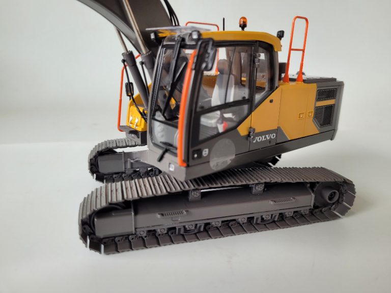 Lot 3 Accessoires Pelleteuse Eurosteel S70 - AT-Collection 1/32 - Neuf